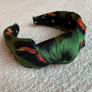 Green leopard Lele Sadoughi knotted headband
